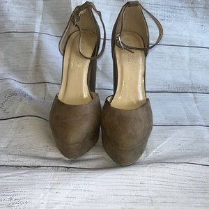 Platform dress shoes